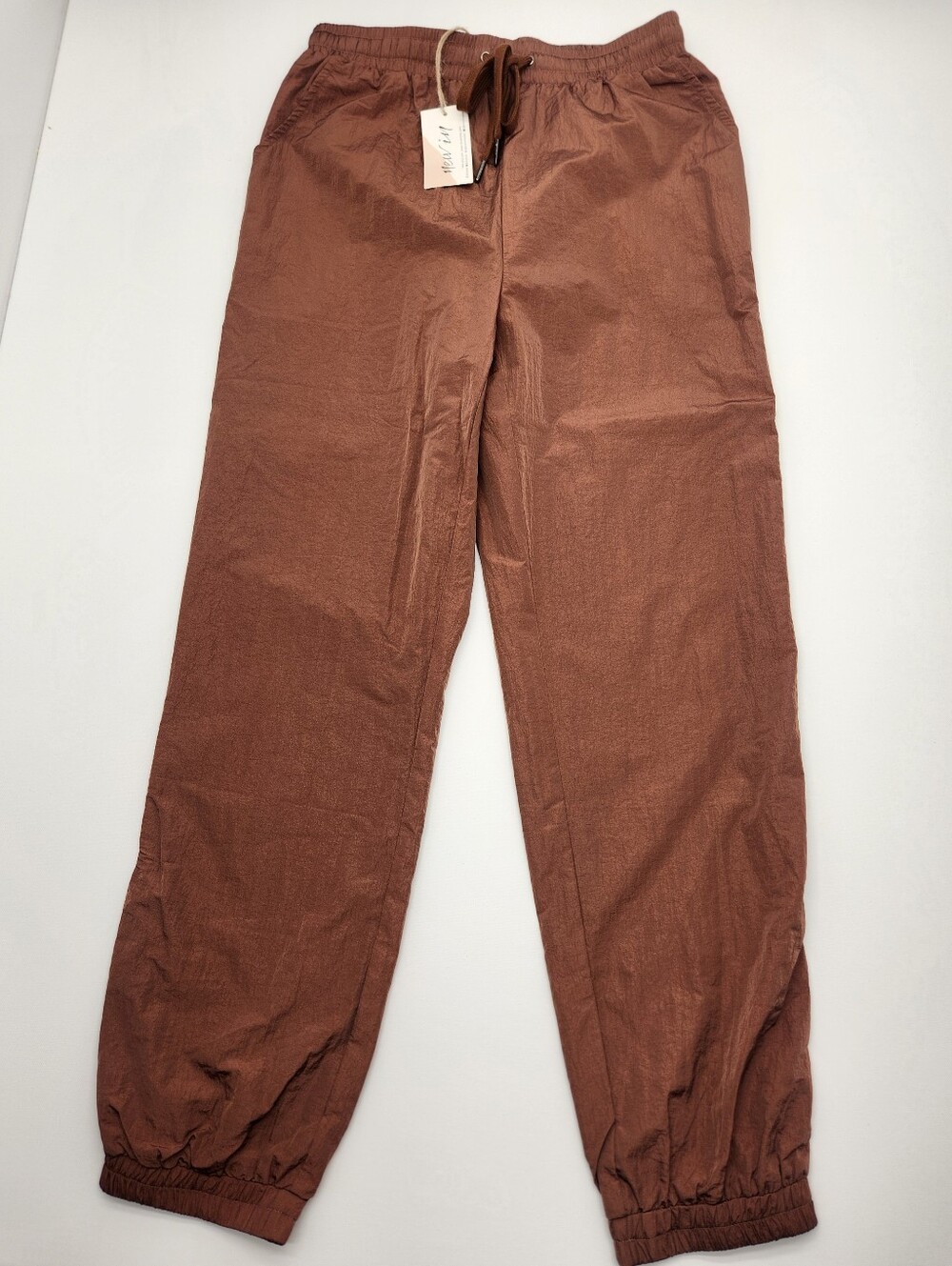 New In Camel Shimmer Jogger Pants Women’s Large Lightweight Pull On NWT - Picture 2 of 8